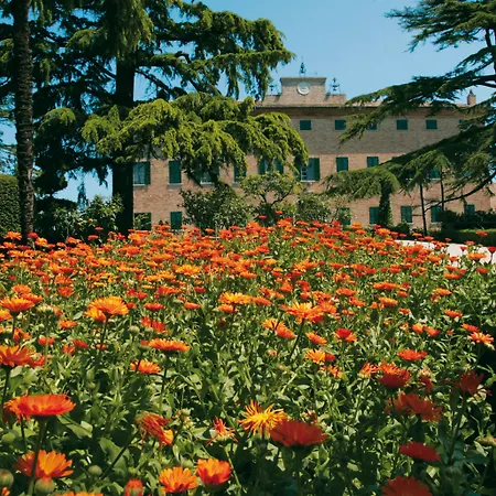 Castello Di Hotell 4*