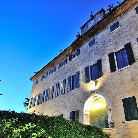 Castello Di Hotel
