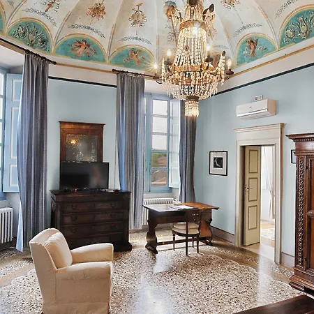 Castello Di Hotel