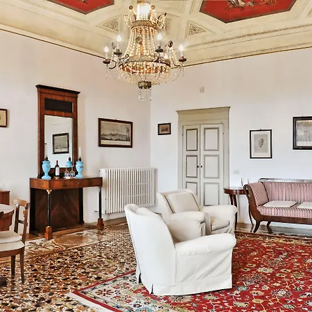 Castello Di Szálloda