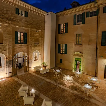 Szálloda Castello Di 4*