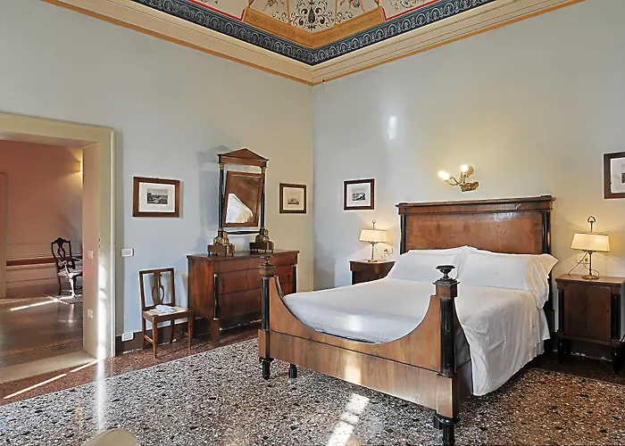 Otel Castello Di 4*