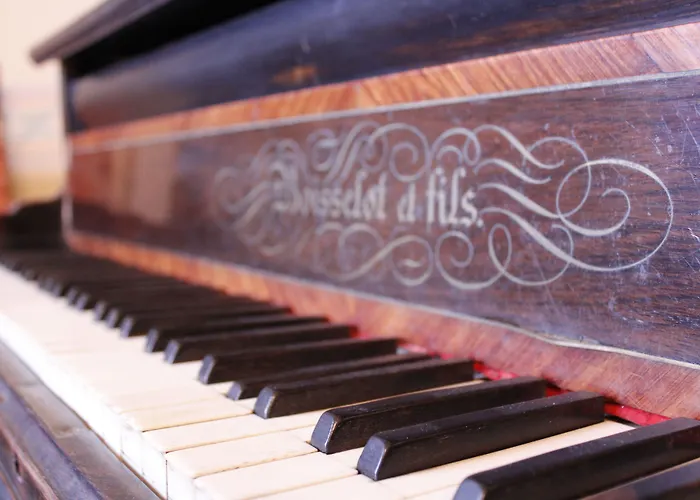 Castello Di Otel Monterado