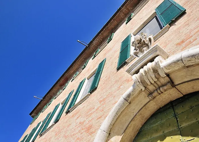 Castello Di Ξενοδοχείο 4*